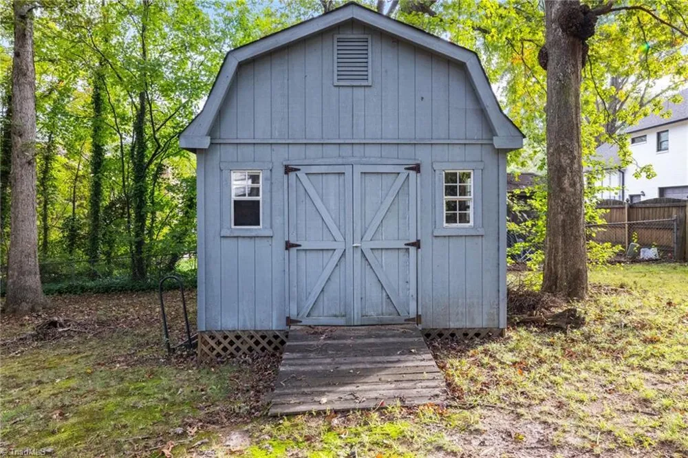 5928 Woodfield Drive Kernersville, NC 27284