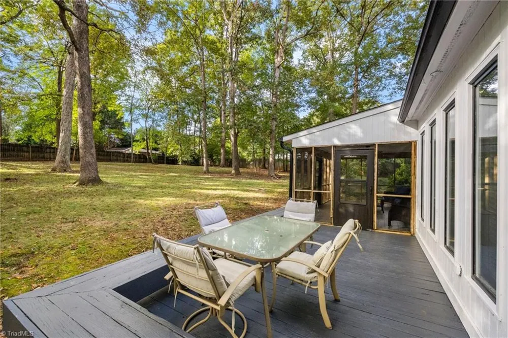 5928 Woodfield Drive Kernersville, NC 27284
