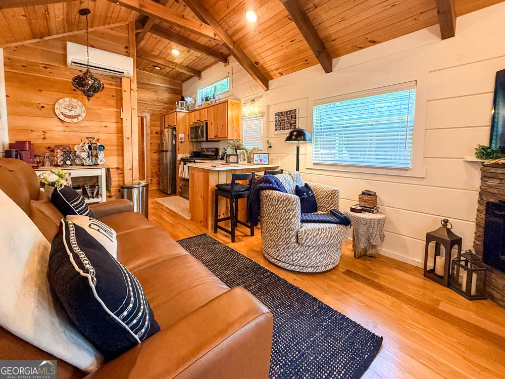 153 Elkmont TRL Cleveland, GA 30528