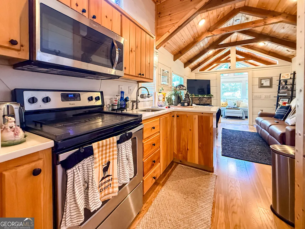 153 Elkmont TRL Cleveland, GA 30528