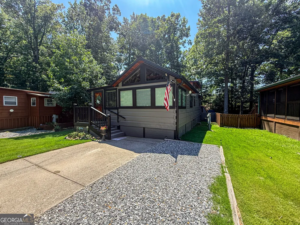153 Elkmont TRL Cleveland, GA 30528