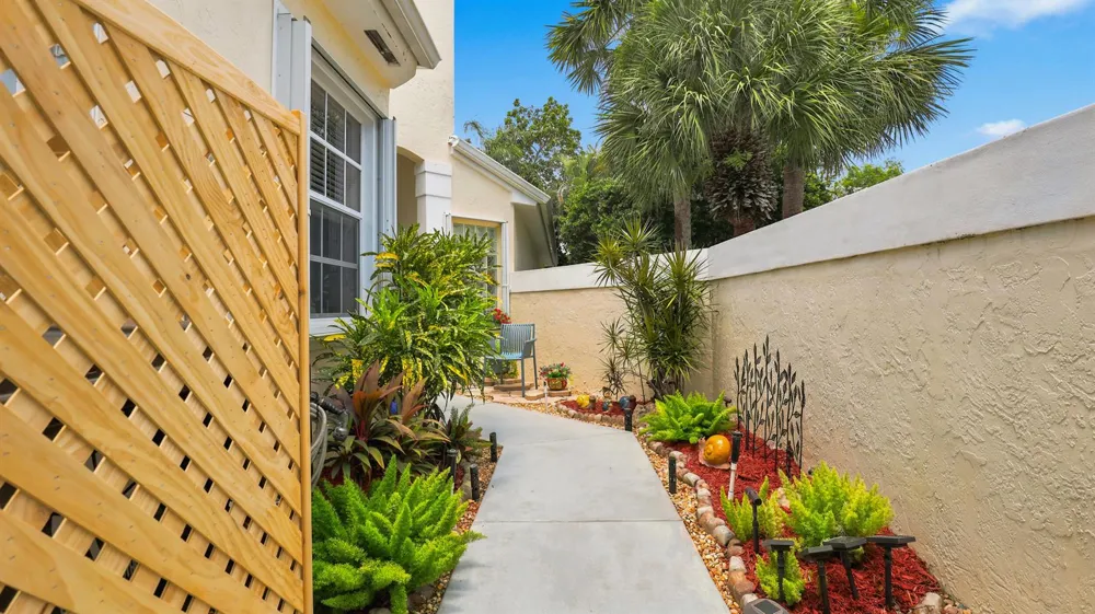 1109 Lytham Court West Palm Beach, FL 33411