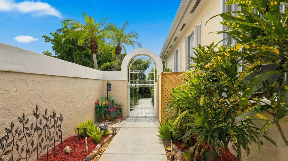 1109 Lytham Court West Palm Beach, FL 33411