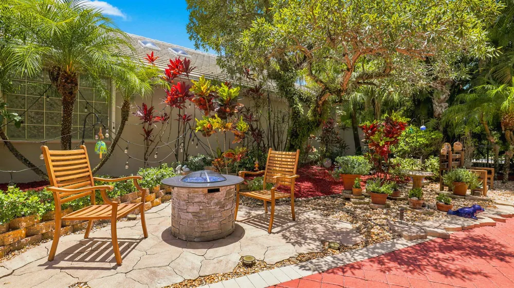 1109 Lytham Court West Palm Beach, FL 33411