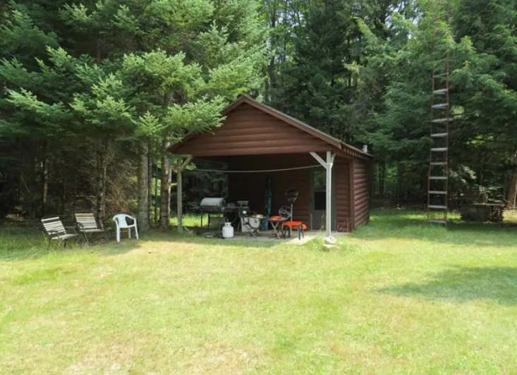 13999 County Road 440 Nahma, MI 49895