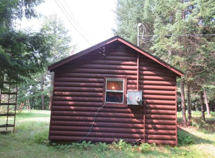 13999 County Road 440 Nahma, MI 49895