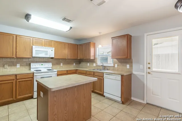 1604 ROLLING BROOK LN Schertz, TX 78154
