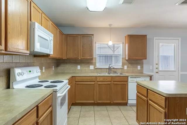 1604 ROLLING BROOK LN Schertz, TX 78154