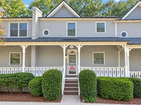 1426 Cambridge Common