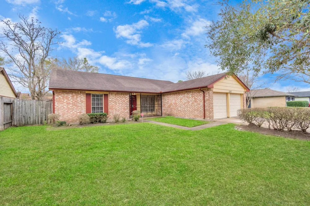 1315 Twining Oaks Lane Missouri City, TX 77489