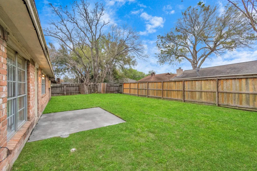 1315 Twining Oaks Lane Missouri City, TX 77489
