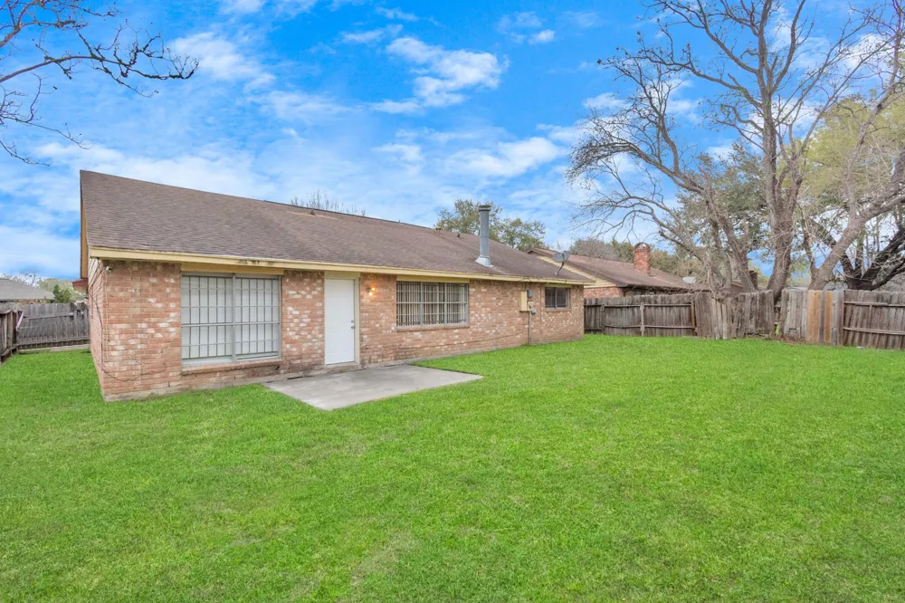 1315 Twining Oaks Lane Missouri City, TX 77489