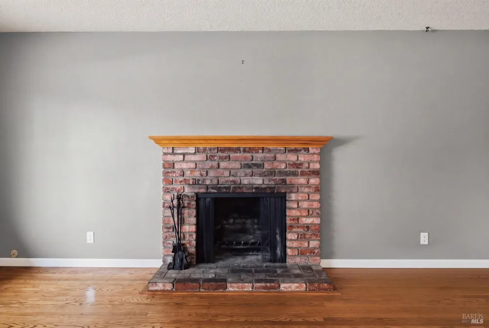 1448 Sherman Avenue Napa, CA 94558