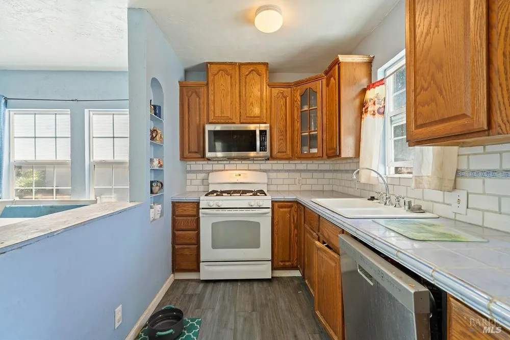 841 Benicia Road Vallejo, CA 94591