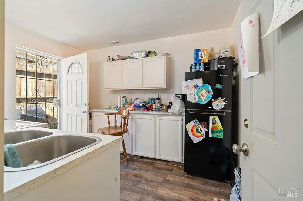 841 Benicia Road Vallejo, CA 94591