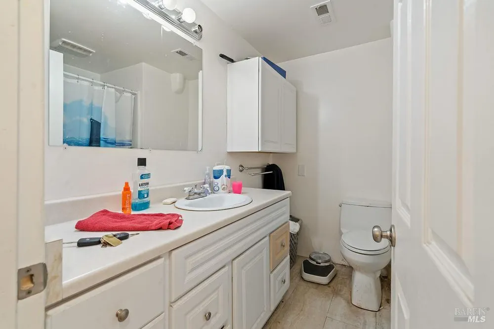 841 Benicia Road Vallejo, CA 94591