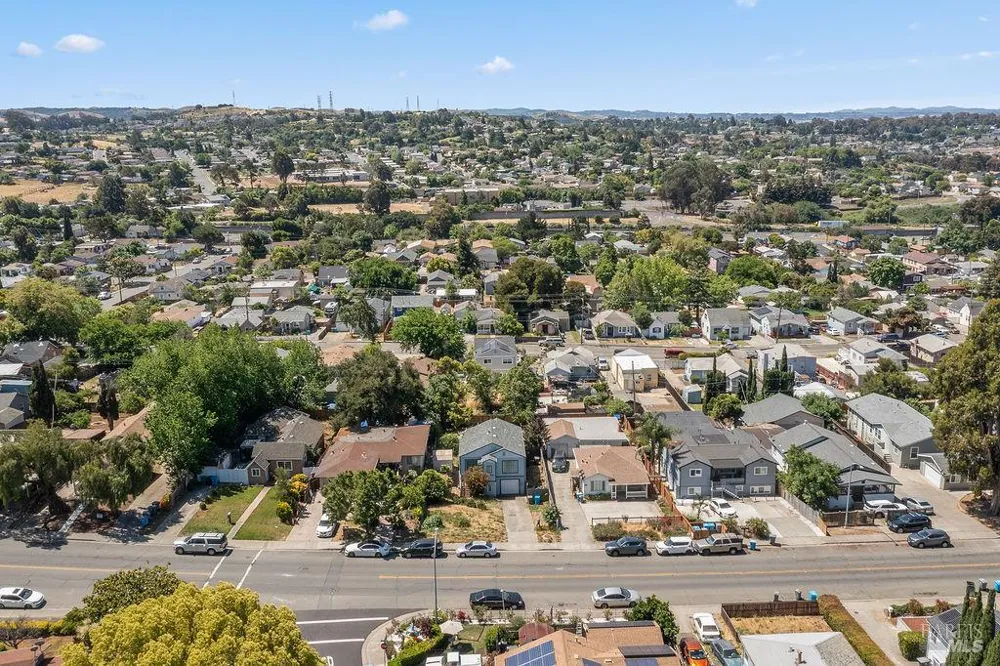 841 Benicia Road Vallejo, CA 94591