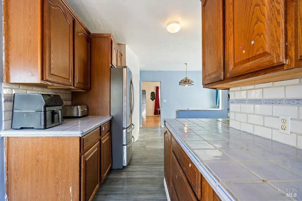 841 Benicia Road Vallejo, CA 94591