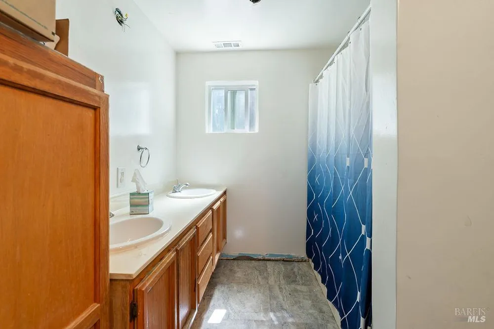 841 Benicia Road Vallejo, CA 94591
