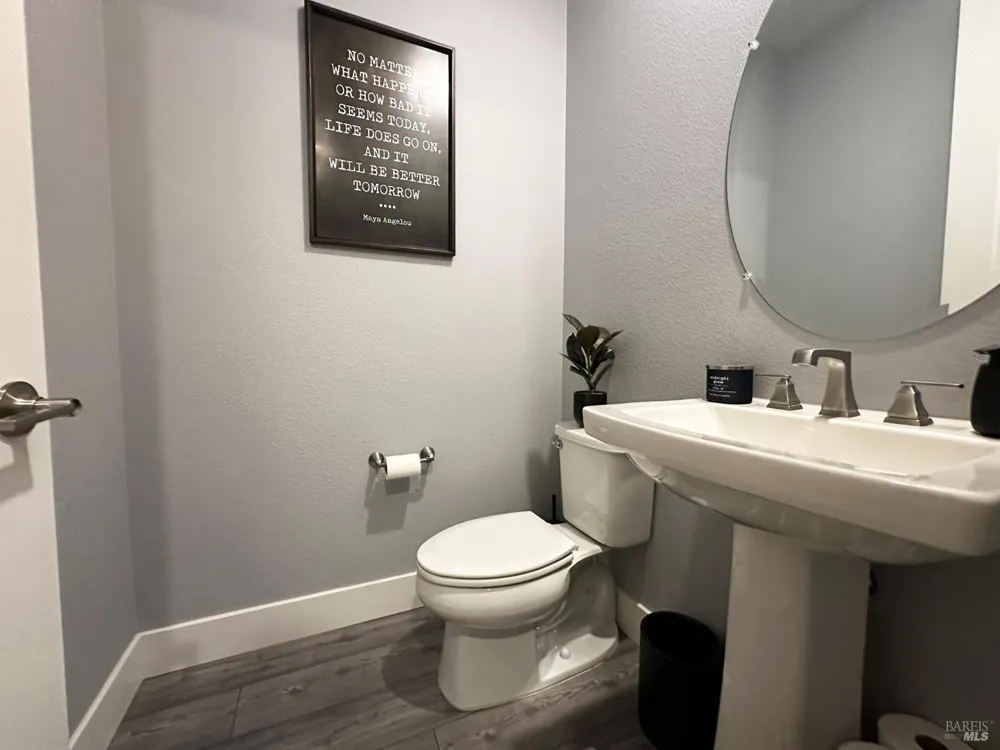 2408 Azure Place Fairfield, CA 94533