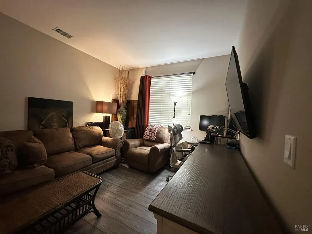 2408 Azure Place Fairfield, CA 94533
