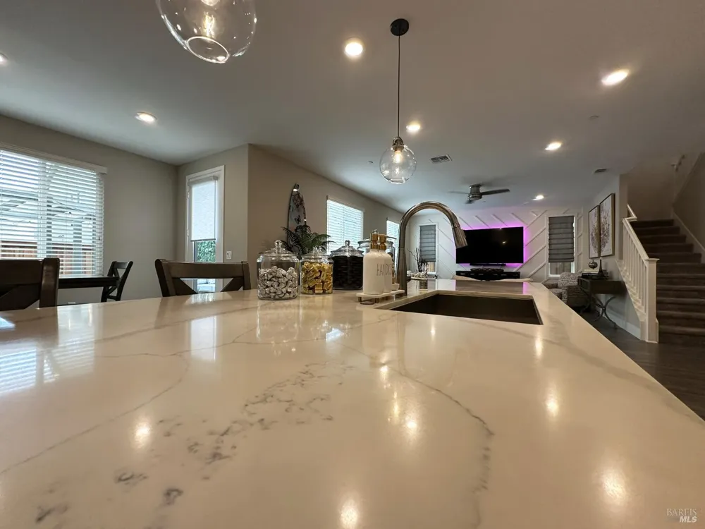 2408 Azure Place Fairfield, CA 94533