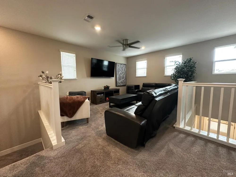 2408 Azure Place Fairfield, CA 94533