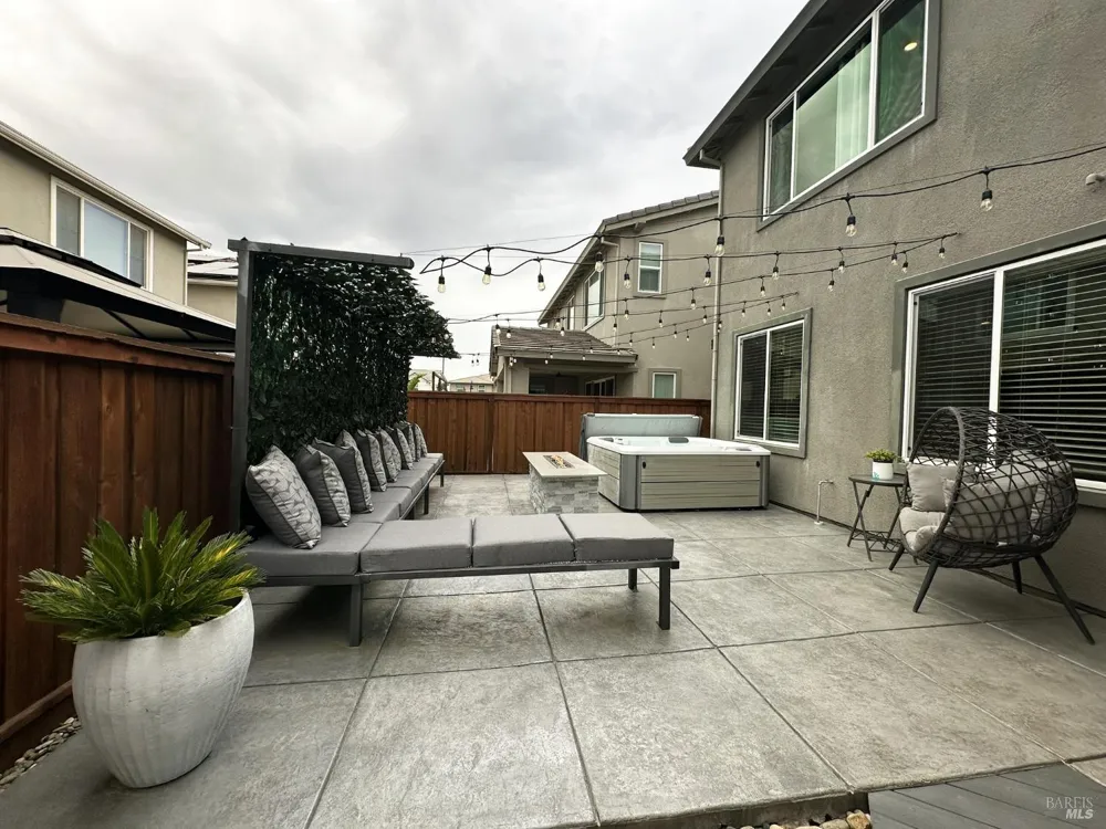 2408 Azure Place Fairfield, CA 94533