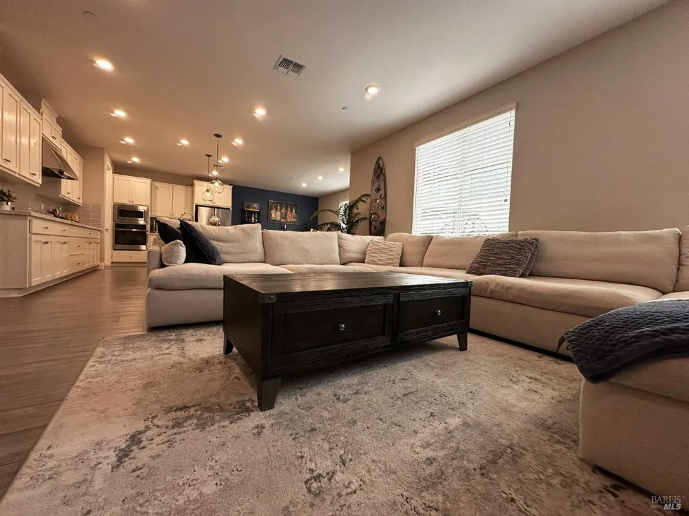 2408 Azure Place Fairfield, CA 94533