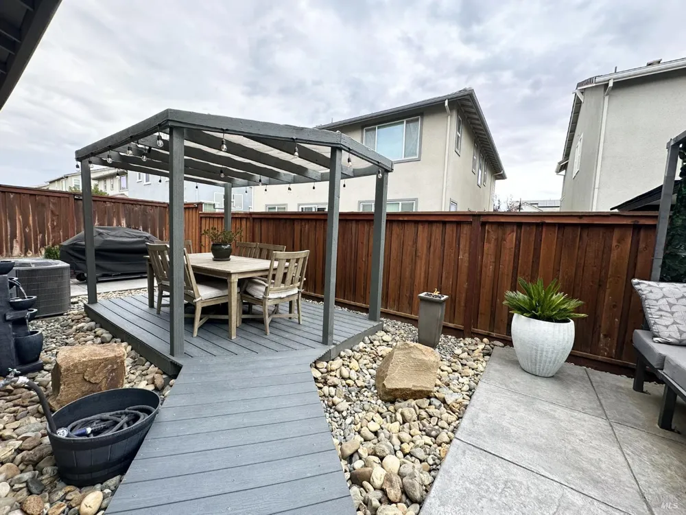 2408 Azure Place Fairfield, CA 94533