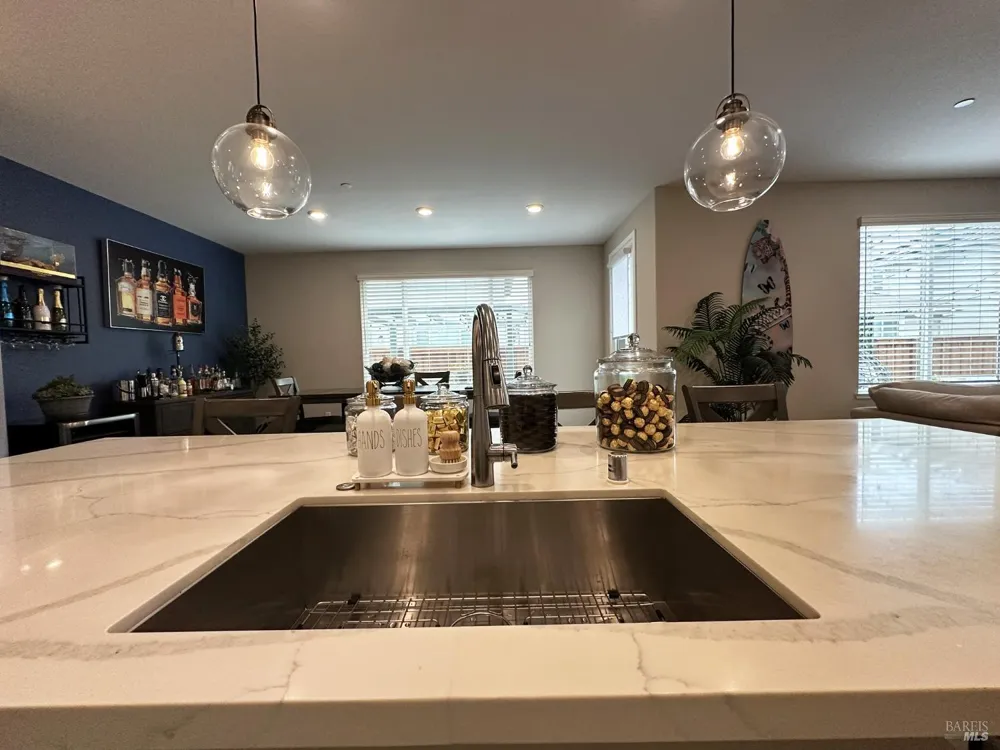 2408 Azure Place Fairfield, CA 94533