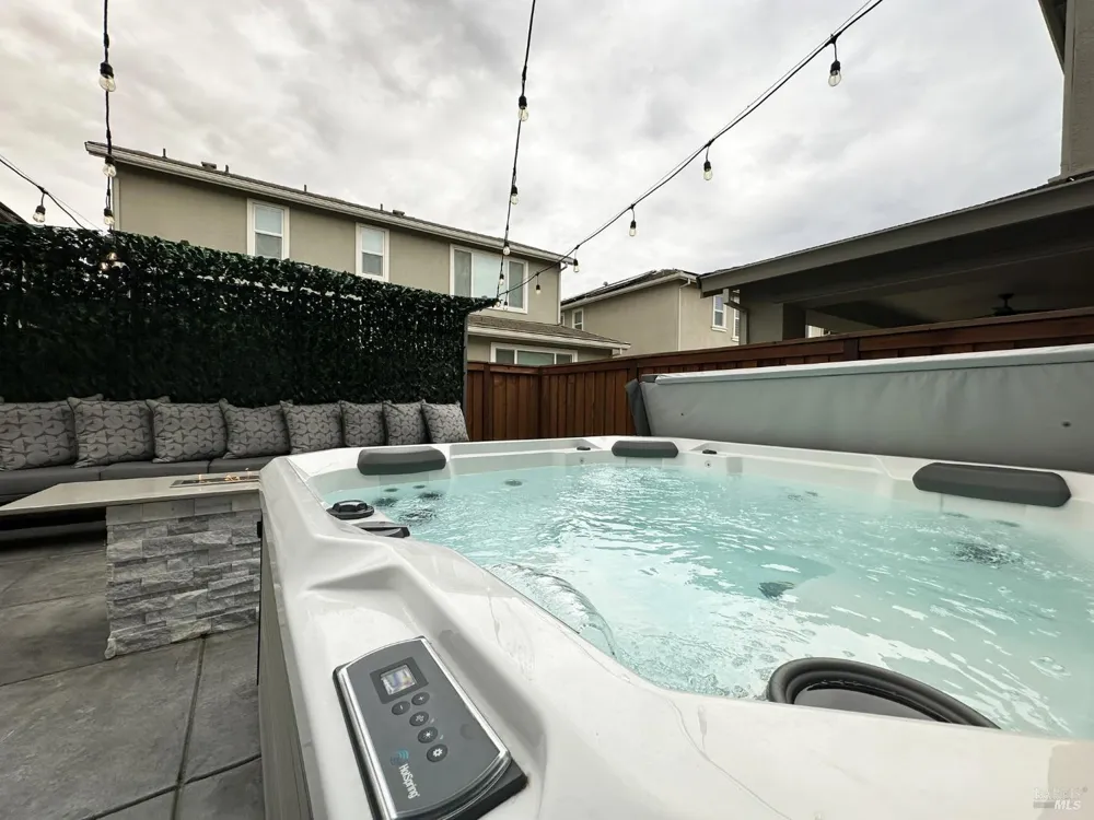 2408 Azure Place Fairfield, CA 94533