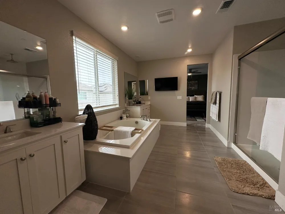 2408 Azure Place Fairfield, CA 94533