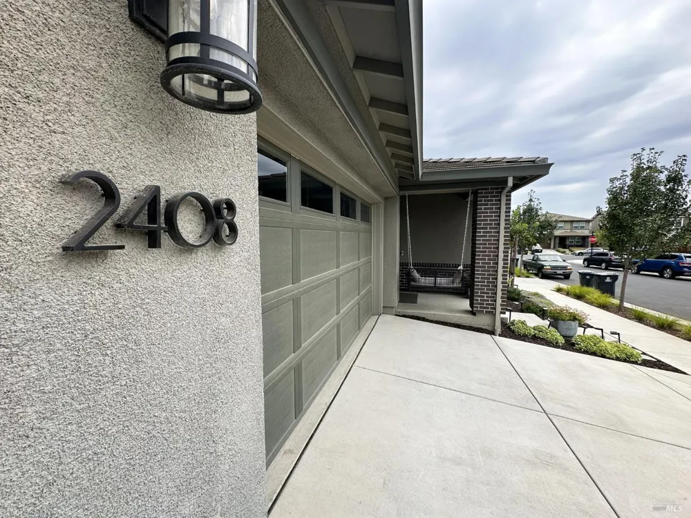 2408 Azure Place Fairfield, CA 94533