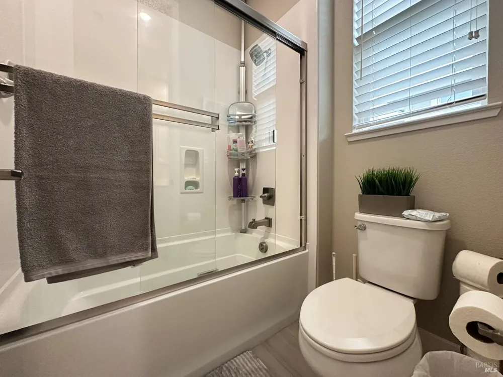 2408 Azure Place Fairfield, CA 94533