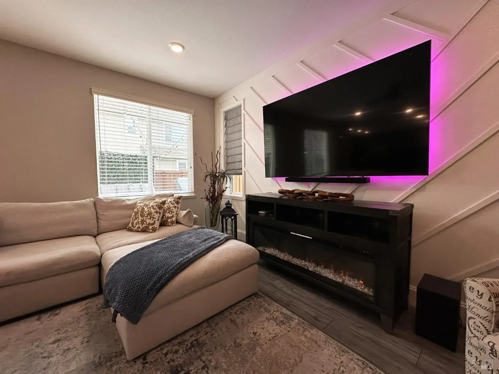 2408 Azure Place Fairfield, CA 94533