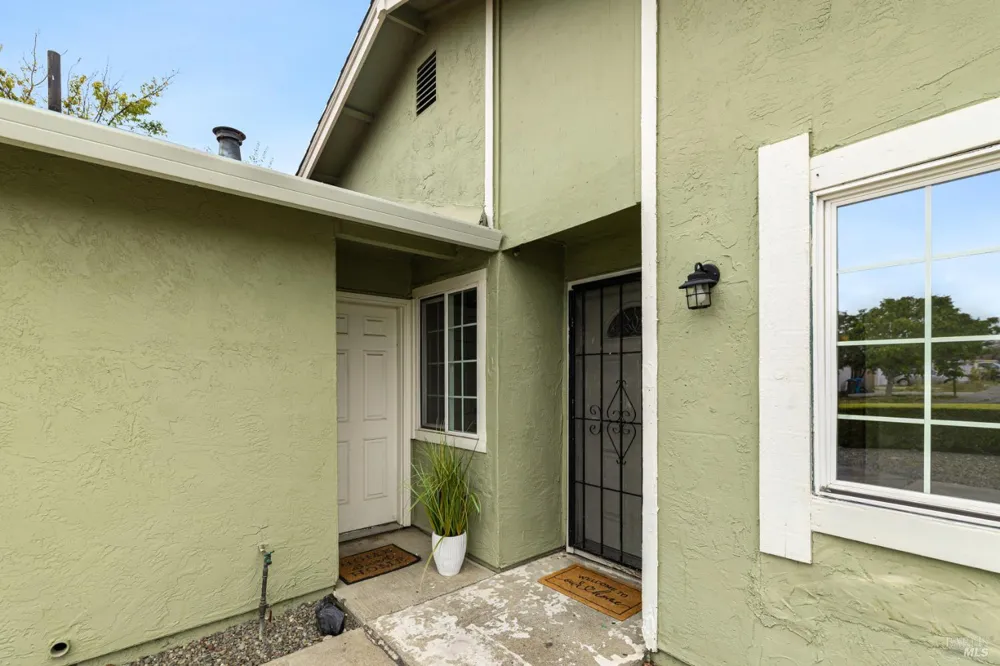 166 Delta Circle Vallejo, CA 94589