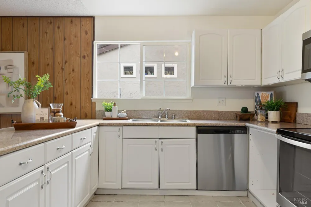 166 Delta Circle Vallejo, CA 94589