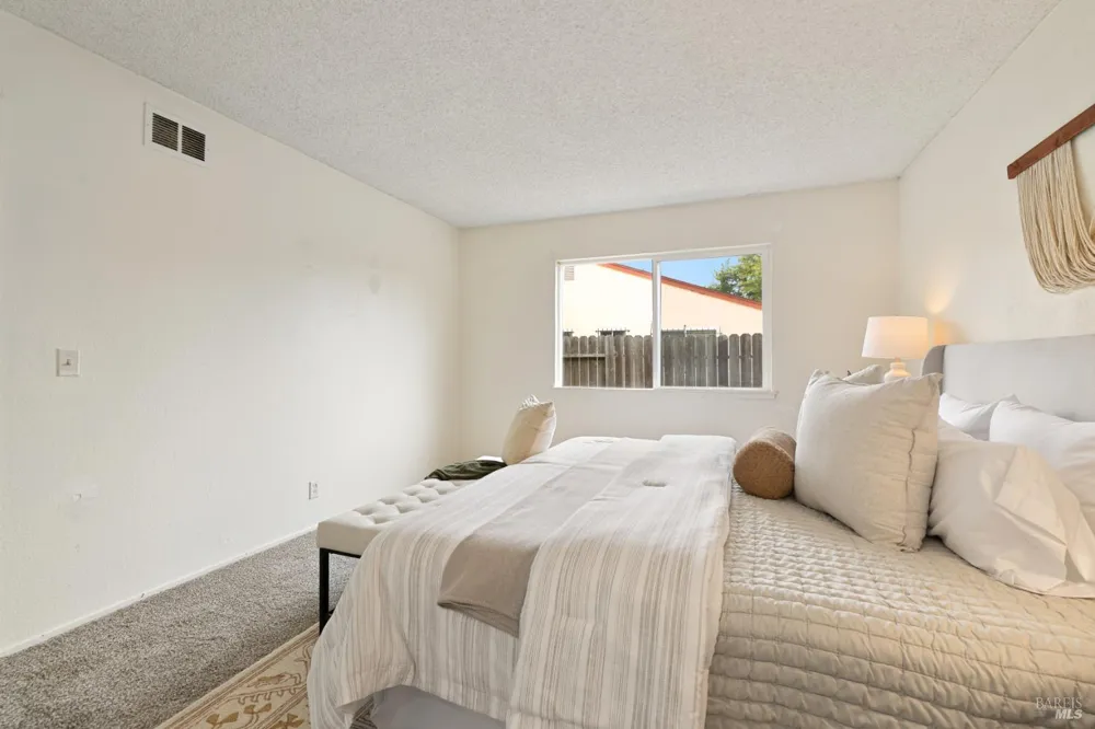 166 Delta Circle Vallejo, CA 94589