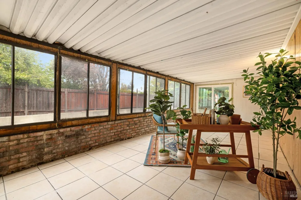 166 Delta Circle Vallejo, CA 94589