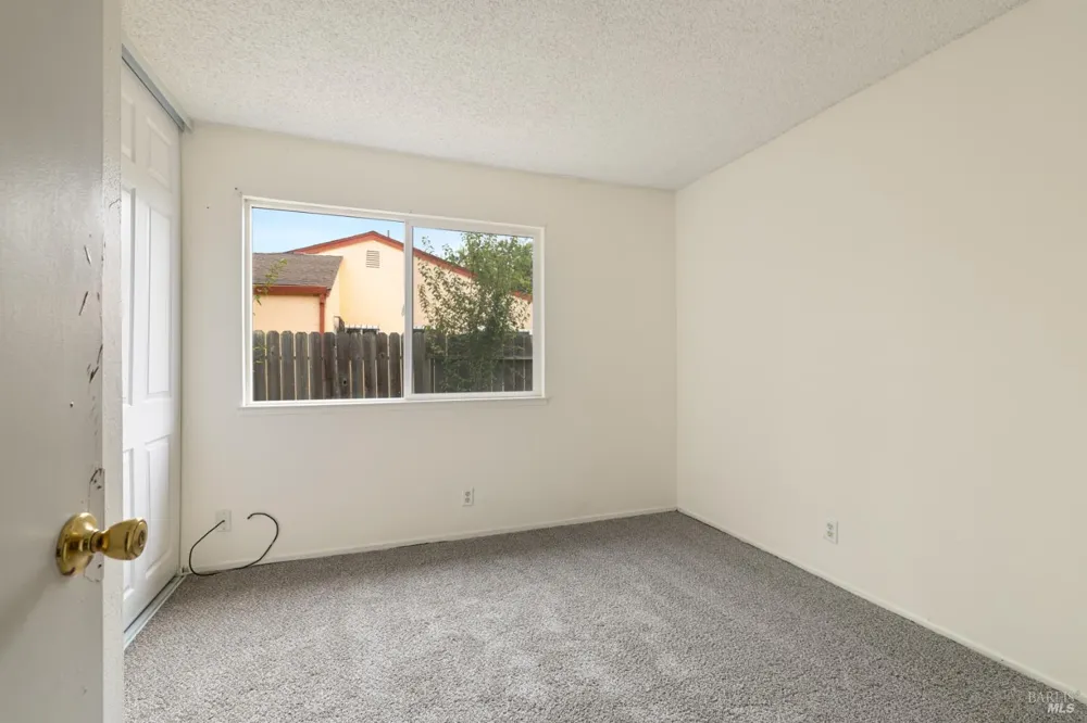 166 Delta Circle Vallejo, CA 94589