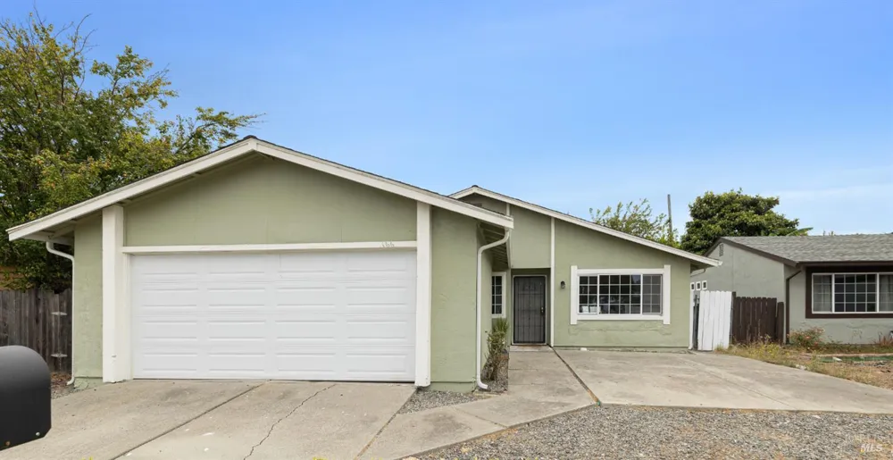 166 Delta Circle Vallejo, CA 94589