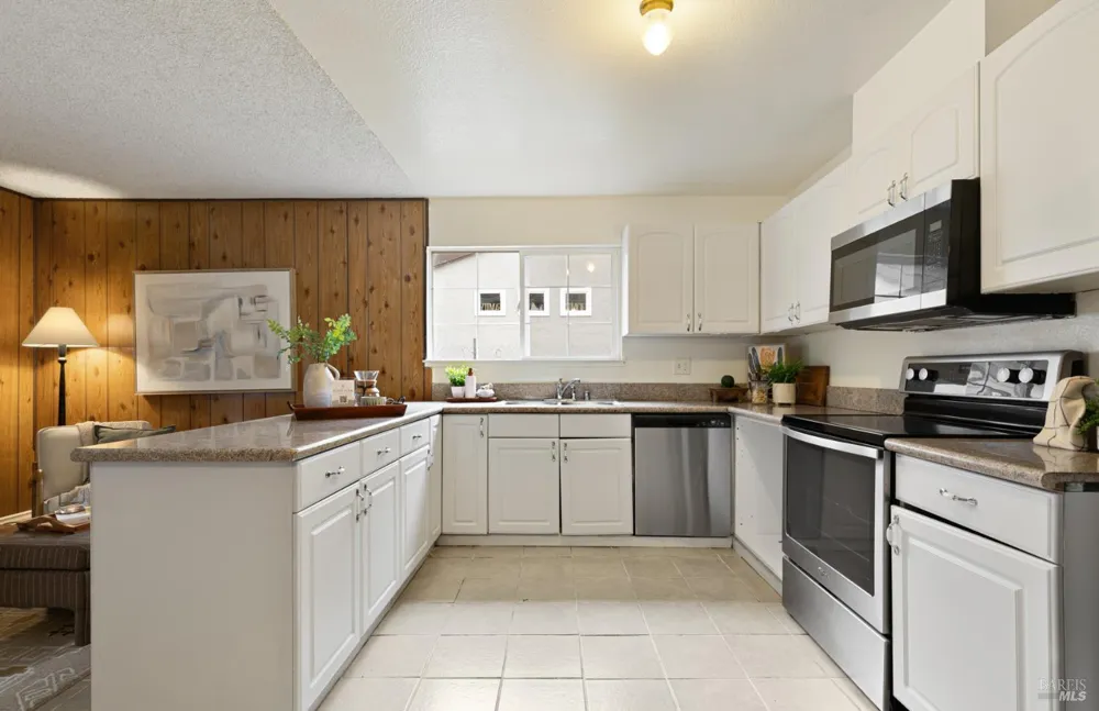 166 Delta Circle Vallejo, CA 94589