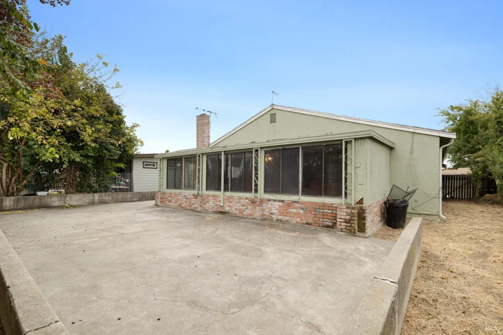 166 Delta Circle Vallejo, CA 94589