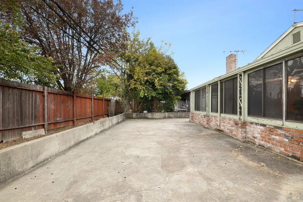 166 Delta Circle Vallejo, CA 94589