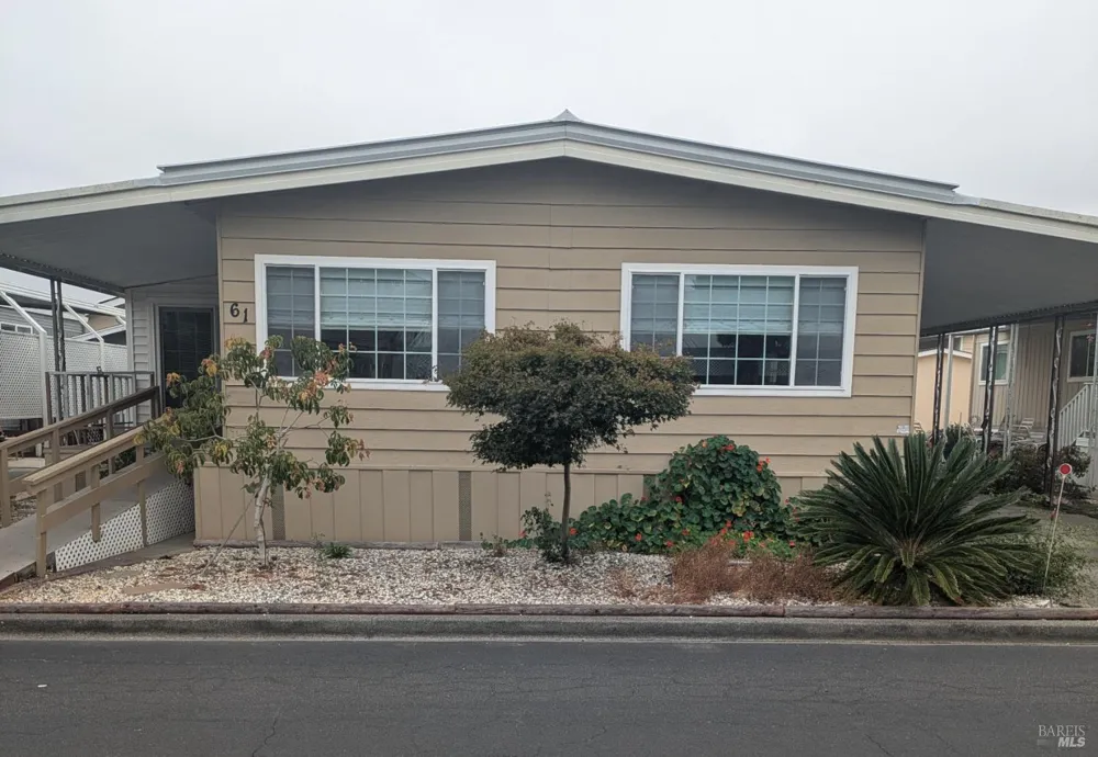 61 Somerset Drive Santa Rosa, CA 95401