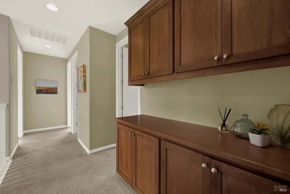 18 Riverton Court Napa, CA 94558