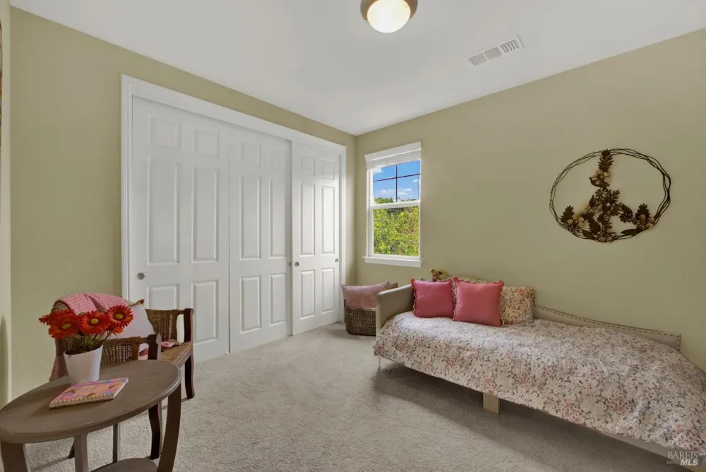 18 Riverton Court Napa, CA 94558