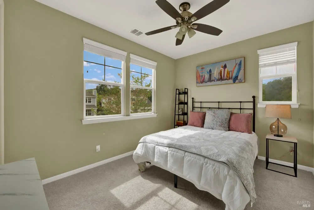 18 Riverton Court Napa, CA 94558