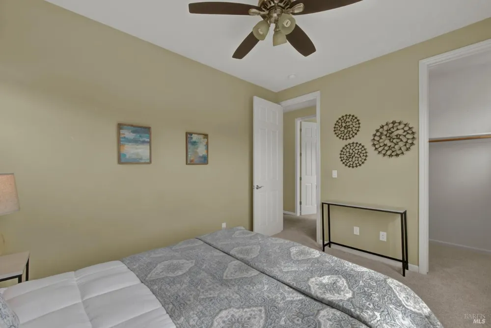 18 Riverton Court Napa, CA 94558